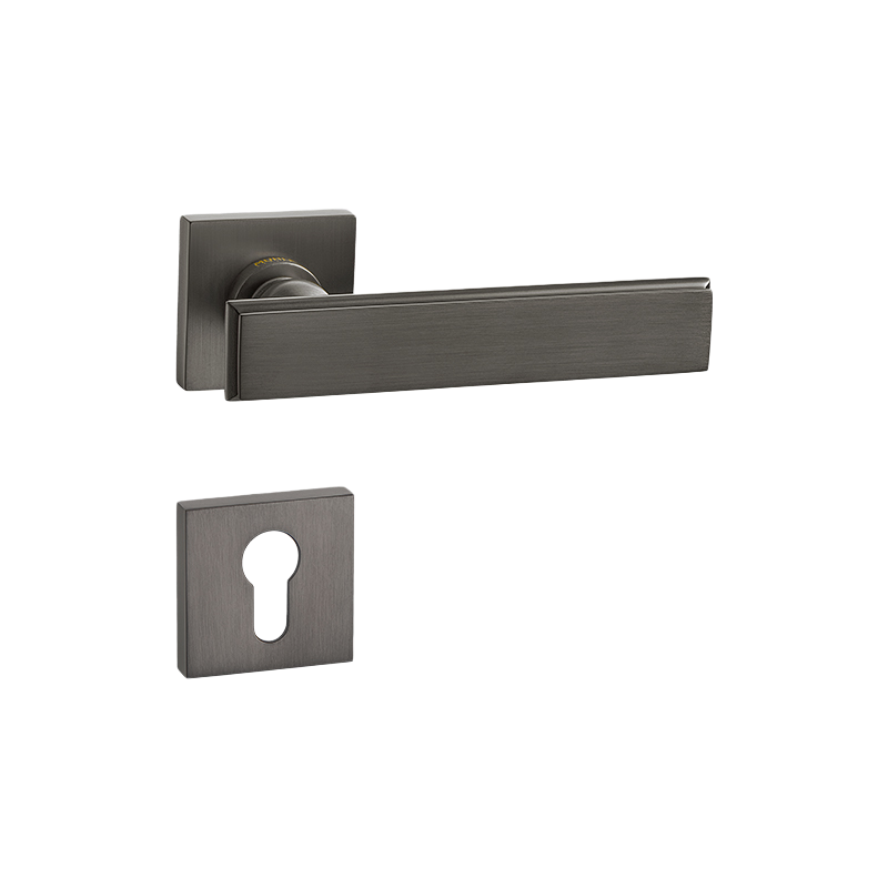 Starting point door handle-scratch prevention